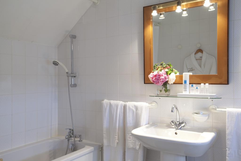 Logis Hotel Saint-Roch Pleumartin Pokoj fotografie